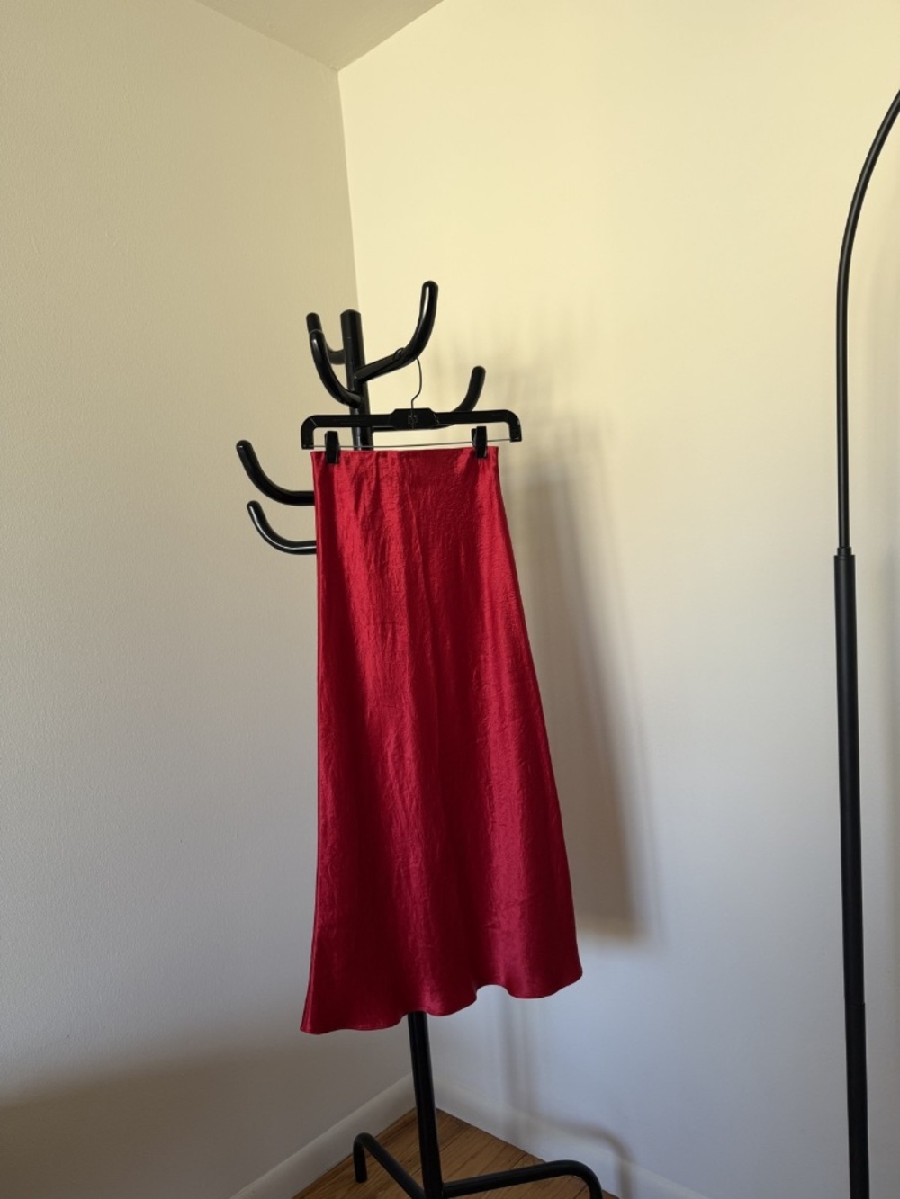 Aritzia Babaton Slip Satin Midi Skirt, Red, Size 0